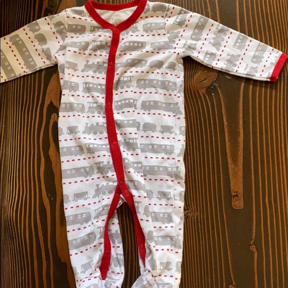 Infant footie pajamas